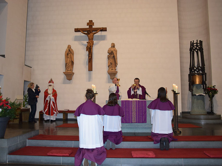 Der heilige Nikolaus in "Heilig Kreuz" Zierenberg